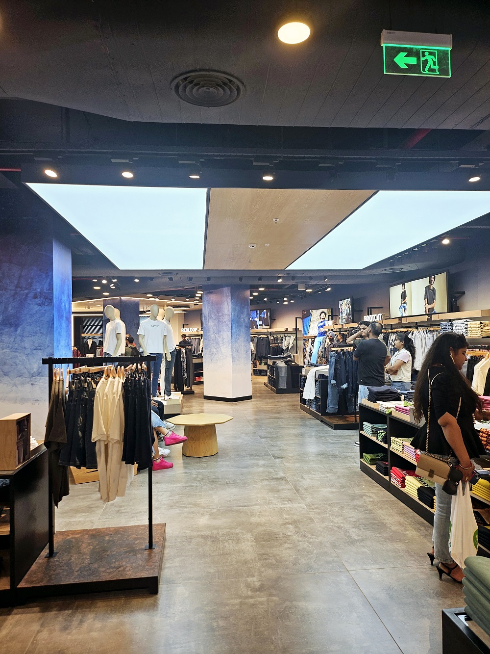 Apparal Store @ Pacific Mall